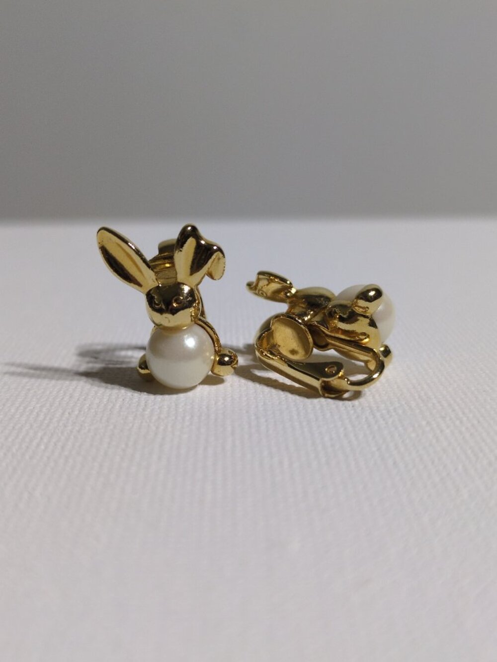 Avon Bunny Rabbit Clip On Earrings Gold Tone Faux Pearl Floppy Ear Hallmarked